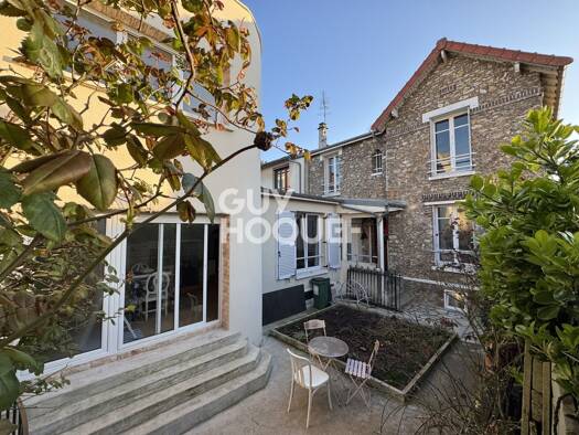 Maison à vendre 694 000 € 5 pièces 4 chambres 129 m² 154 m² de terrain Roissys Châtillon 92320