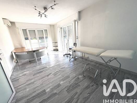 Appartement à vendre 334 000 € 3 pièces 2 chambres 77 m² Étage 1/5 Les Combes Antibes 06600