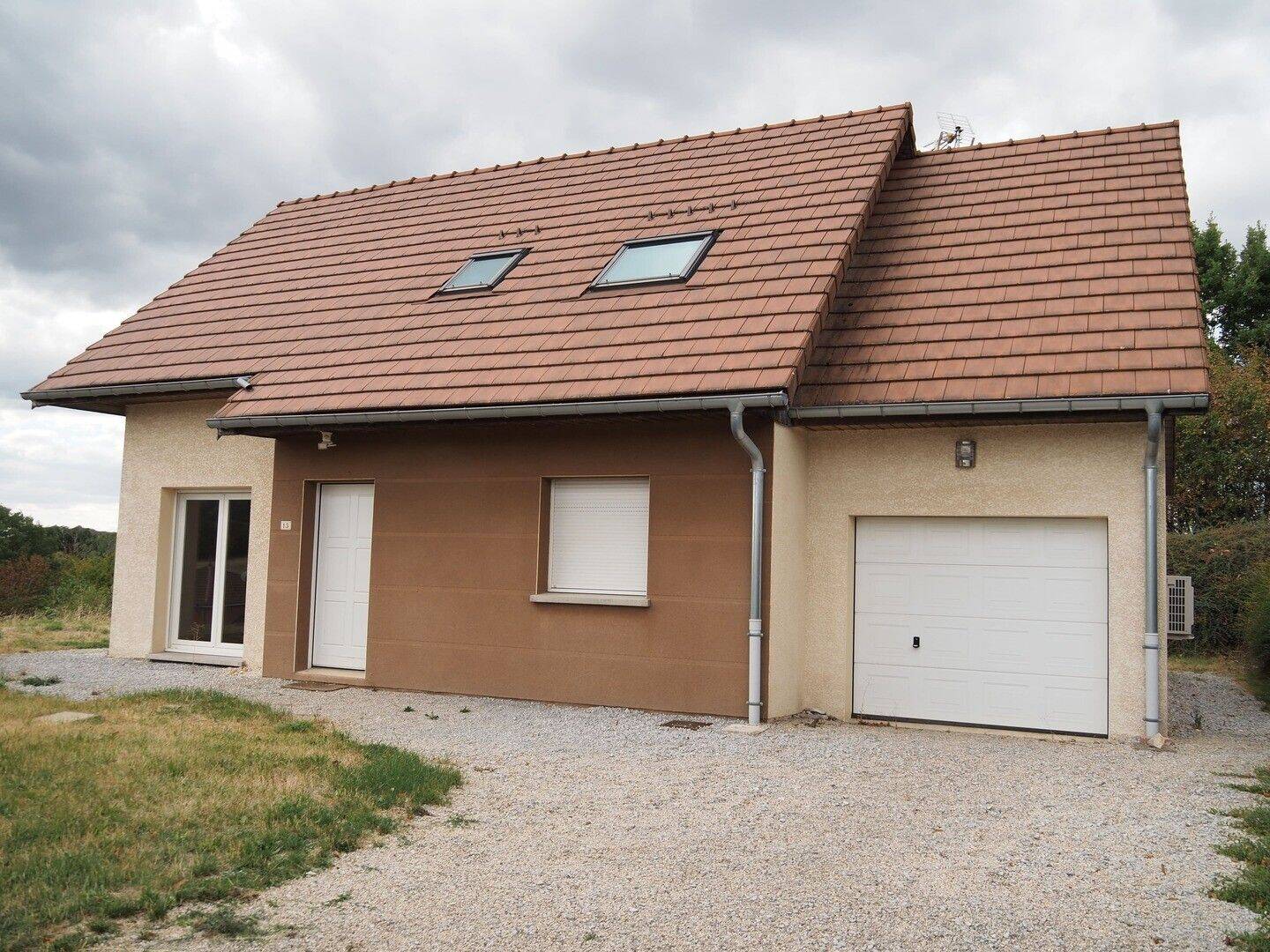 Maison 5 pièces 130 m² · à Larnod · 130 m² · 349 000 €