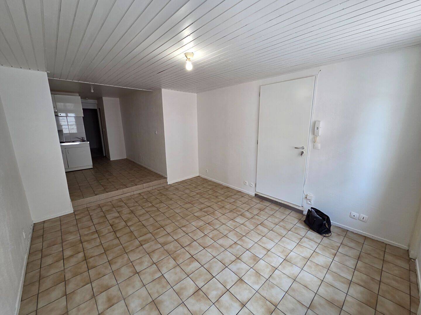 Appartement 2 pièces 41 m² · à Bordeaux · 40,5 m² · 614 €