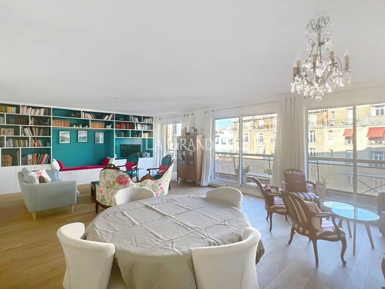 Appartement à louer 4 900 € 5 pièces 3 chambres 138 m² Étage 6/10 Paris 16ème 75016