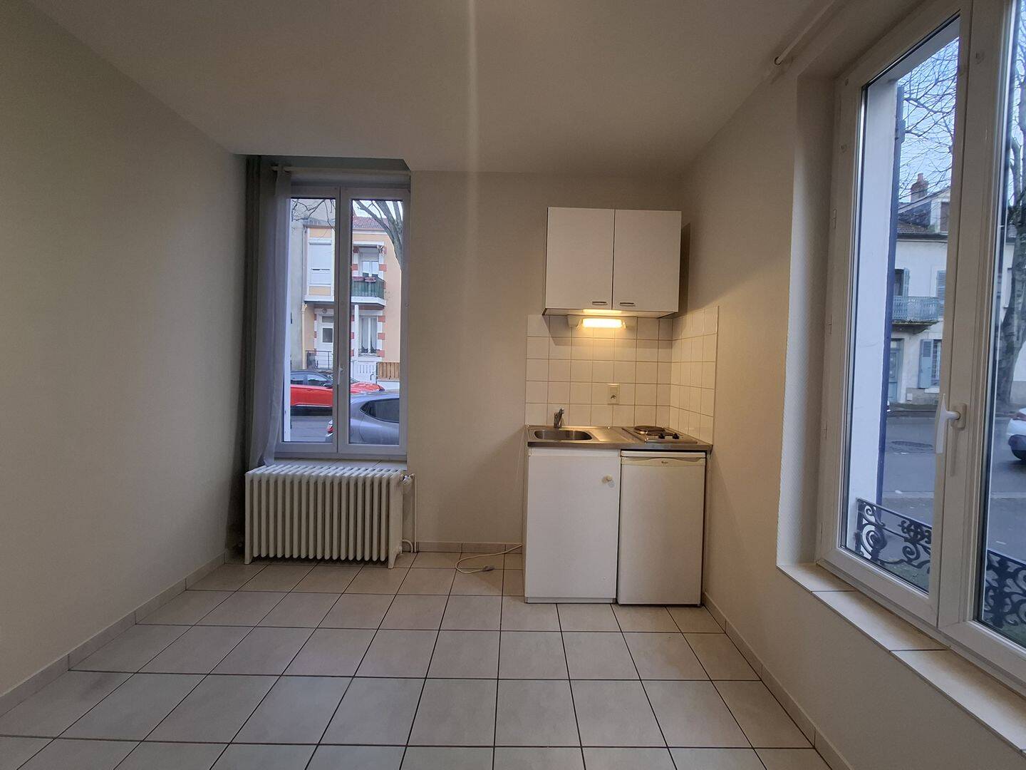 Appartement 1 pièce 18 m² · à Vichy · 17,6 m² · 330 €