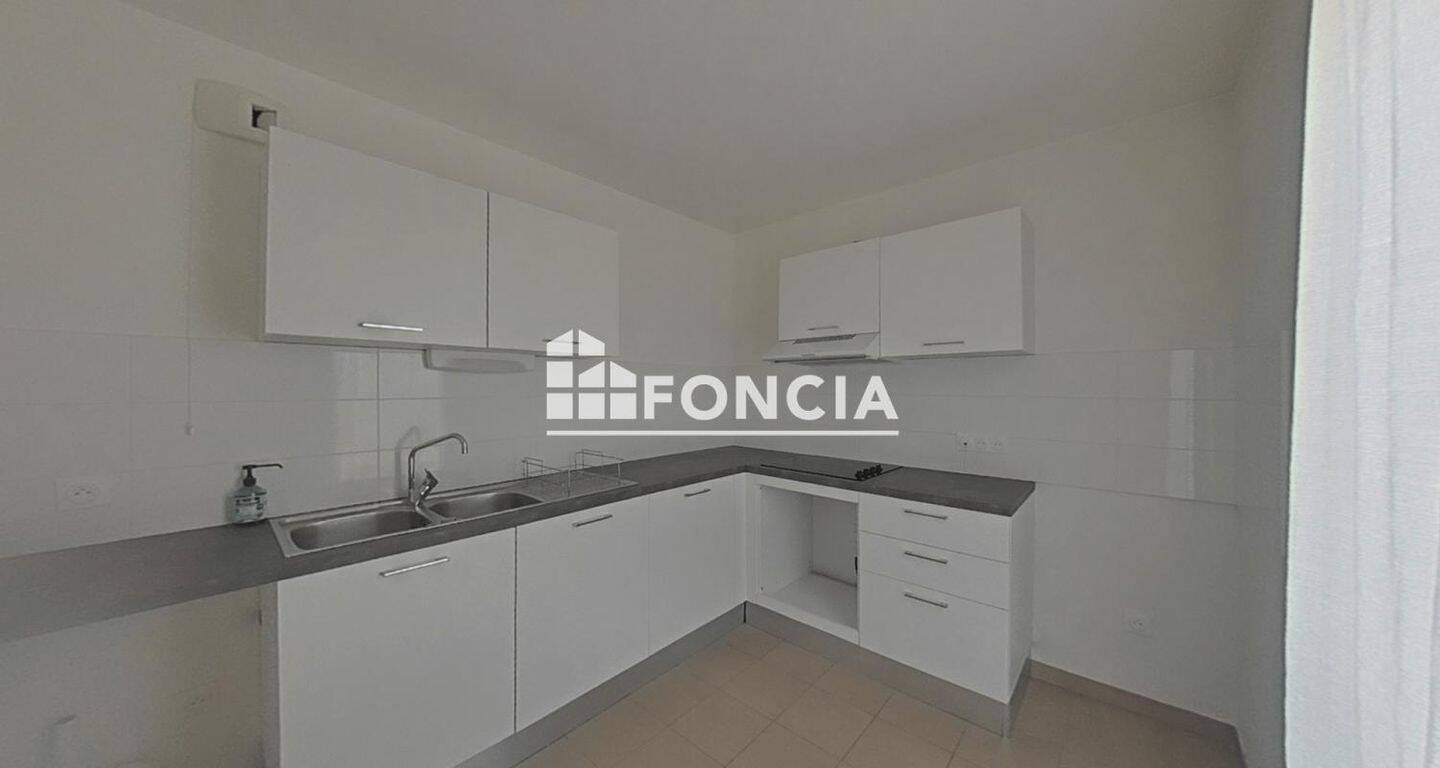 Appartement 3 pièces 77 m² · à Les Pavillons-sous-Bois · 77,2 m² · 1 411 €