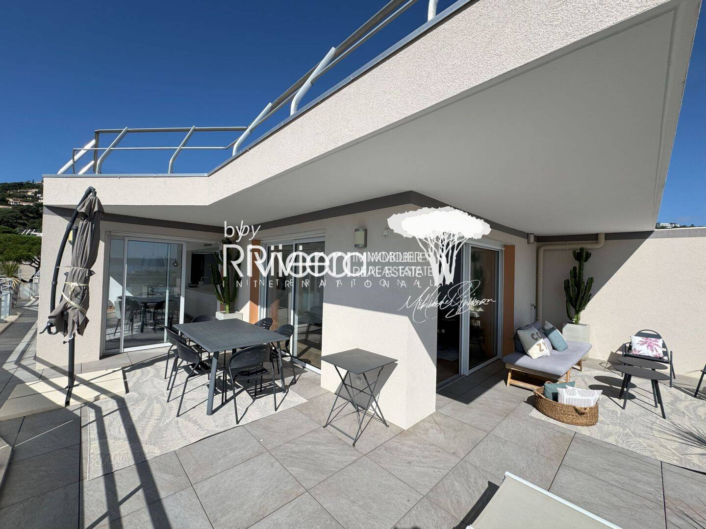 Appartement 5 pièces 147 m² · à Cavalaire-sur-Mer · 147,1 m² · 1 404 000 €