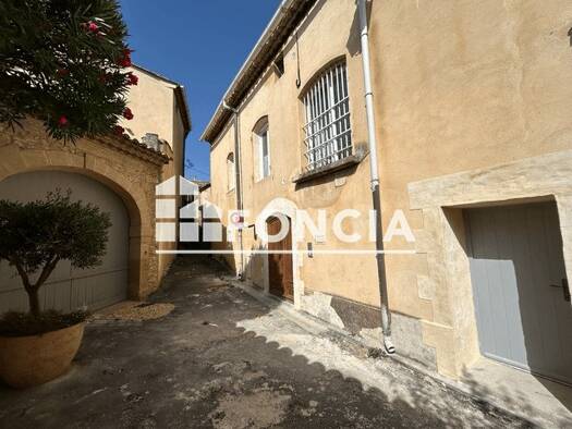 Local commercial à louer 600 € 16 m² de surface de vente Saint-Maximin 30700