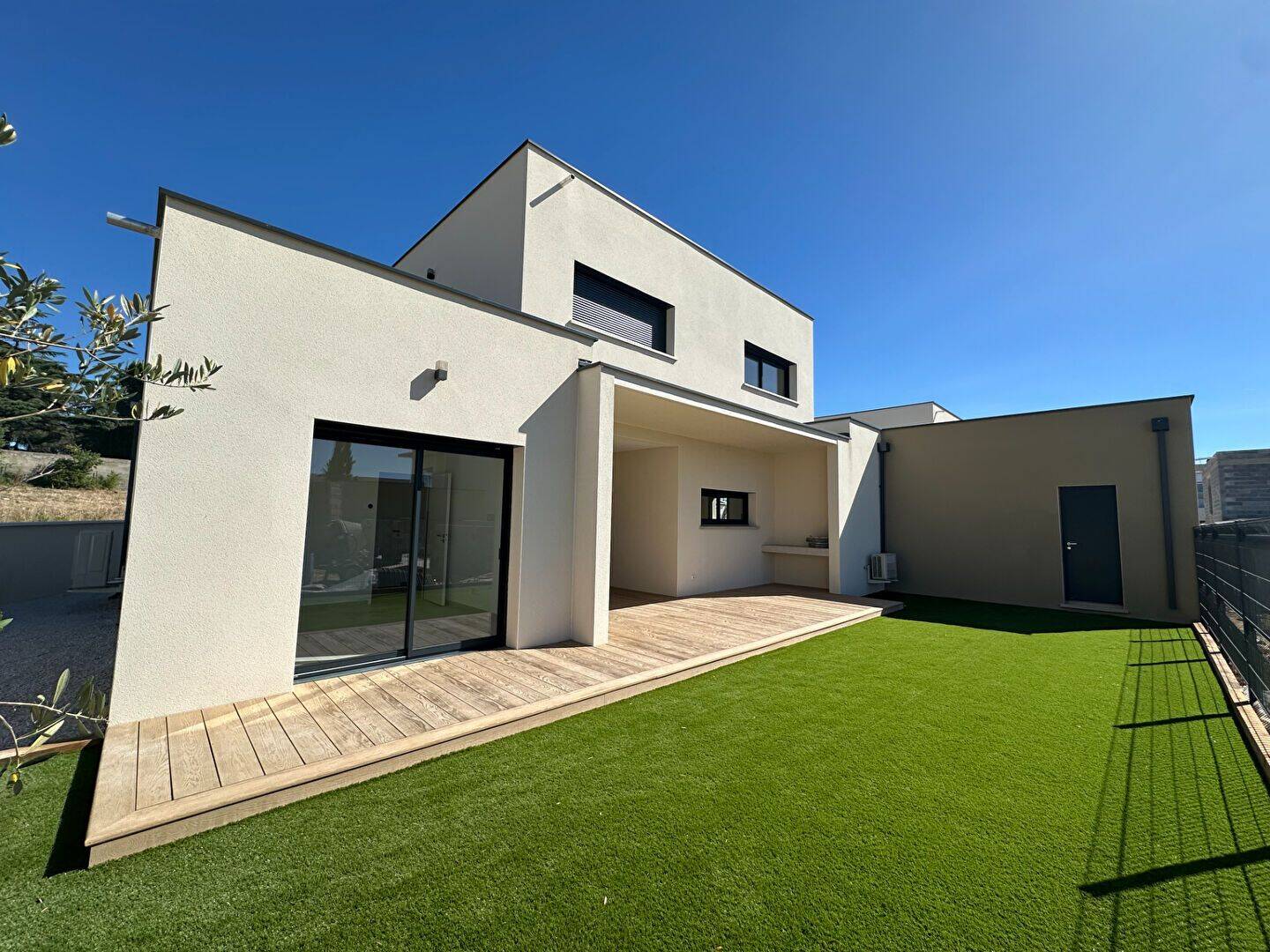 Maison 5 pièces 117 m² · à Boujan-sur-Libron · 117 m² · 1 650 €/mois