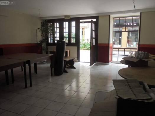 Local commercial à vendre 210 200 € 203 m² de surface de vente Beaugency 45190