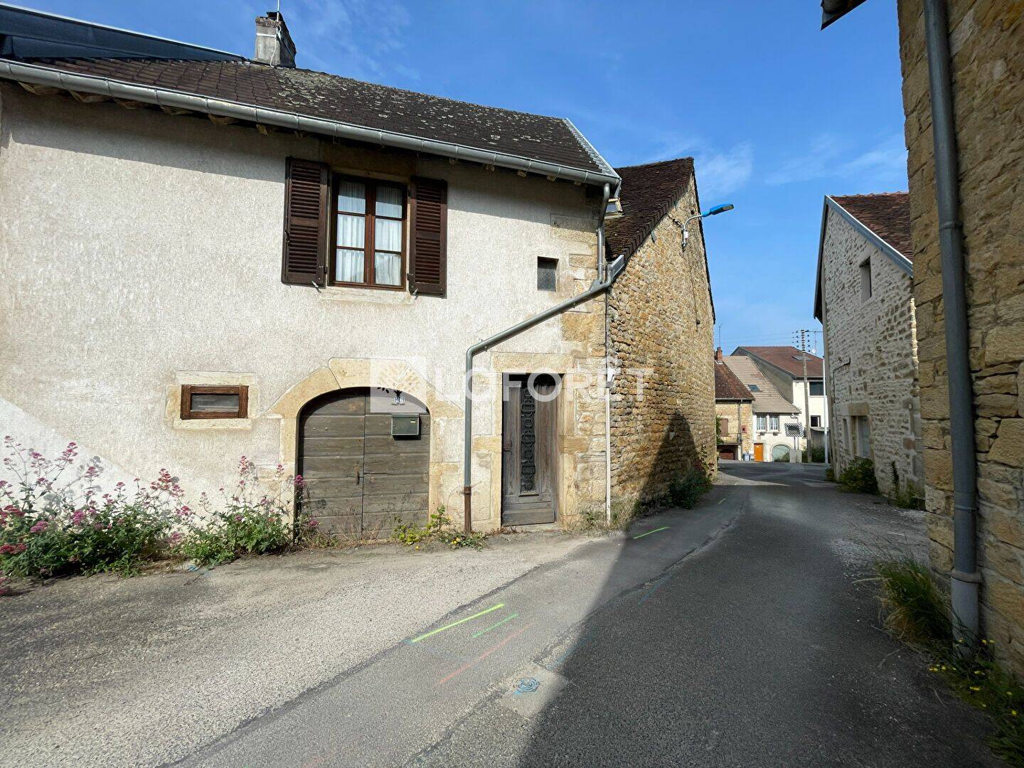 Maison 3 pièces 79 m² · à Lons-le-Saunier · 79 m² · 72 000 €