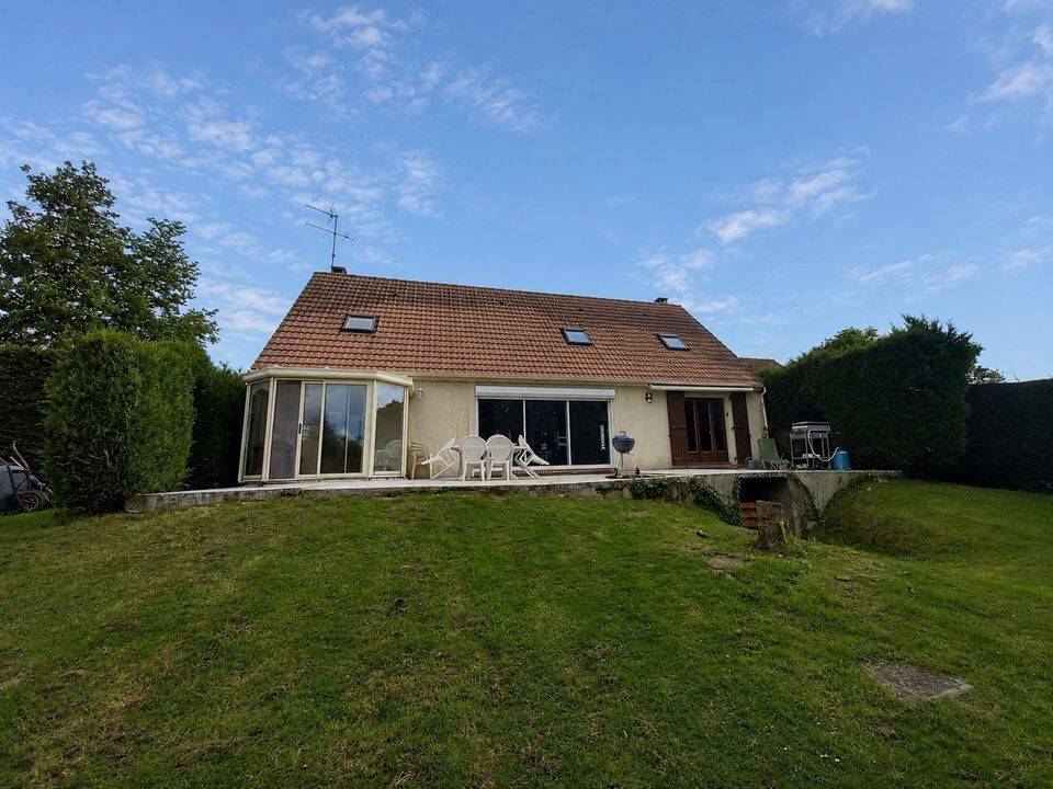 Maison 7 pièces 166 m² · à Saint-Aubin-sur-Gaillon · 166 m² · 1 586 €/mois