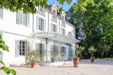 Château à vendre 3 950 000 € 30 pièces 14 chambres 1 250 m² 40 000 m² de terrain Beaune 21200