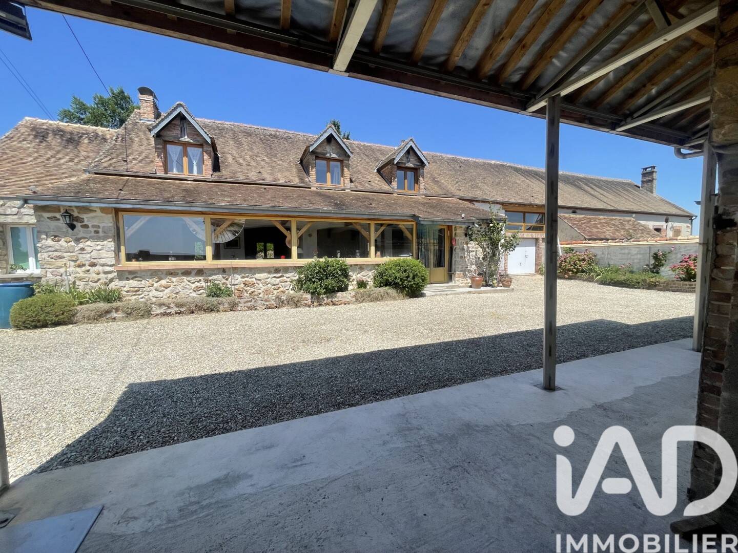 Maison 7 pièces 208 m² · à Saint-Valérien · 208 m² · 360 000 €