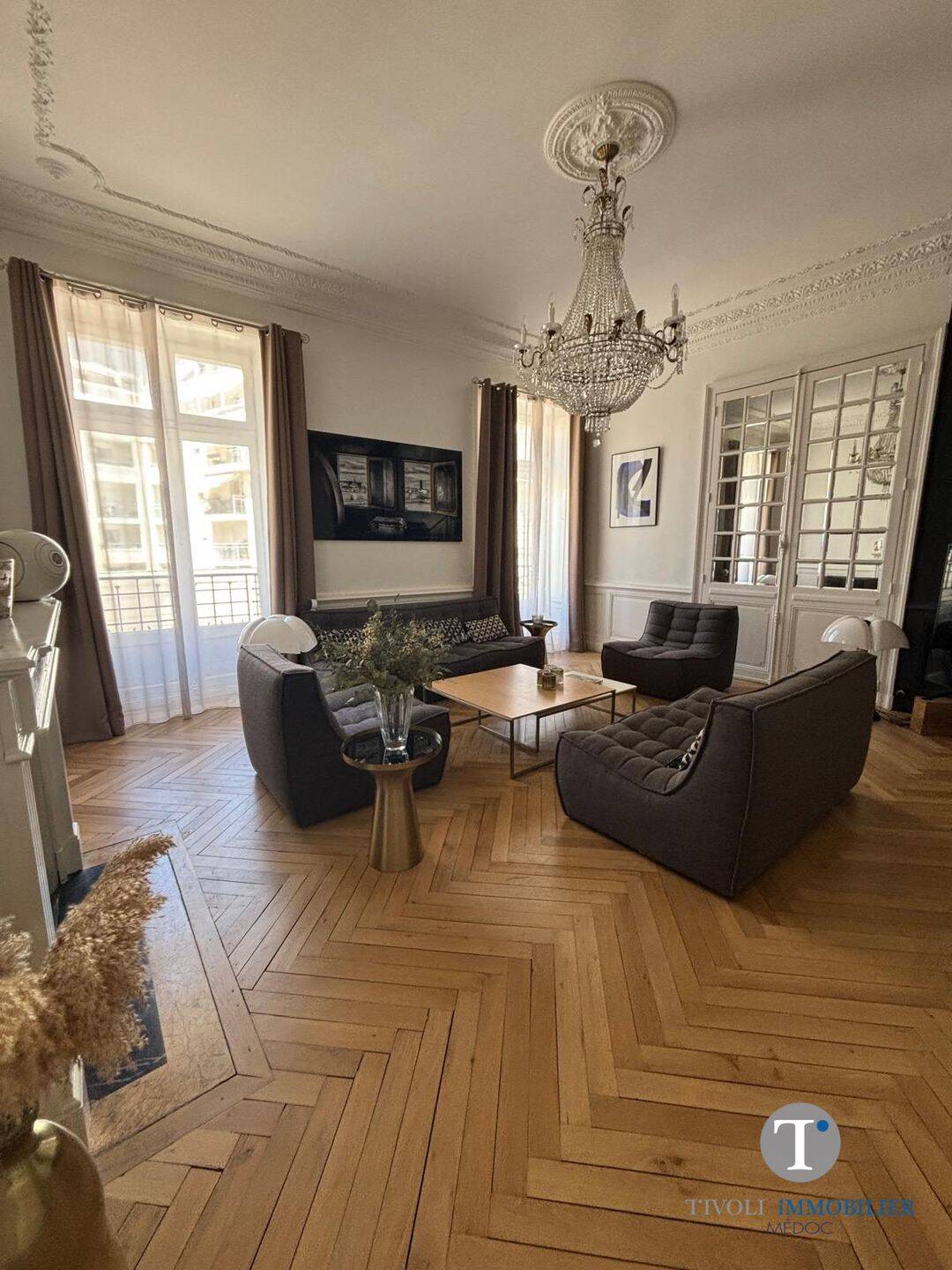 Appartement 8 pièces 207 m² · à Nantes · 207 m² · 884 000 €