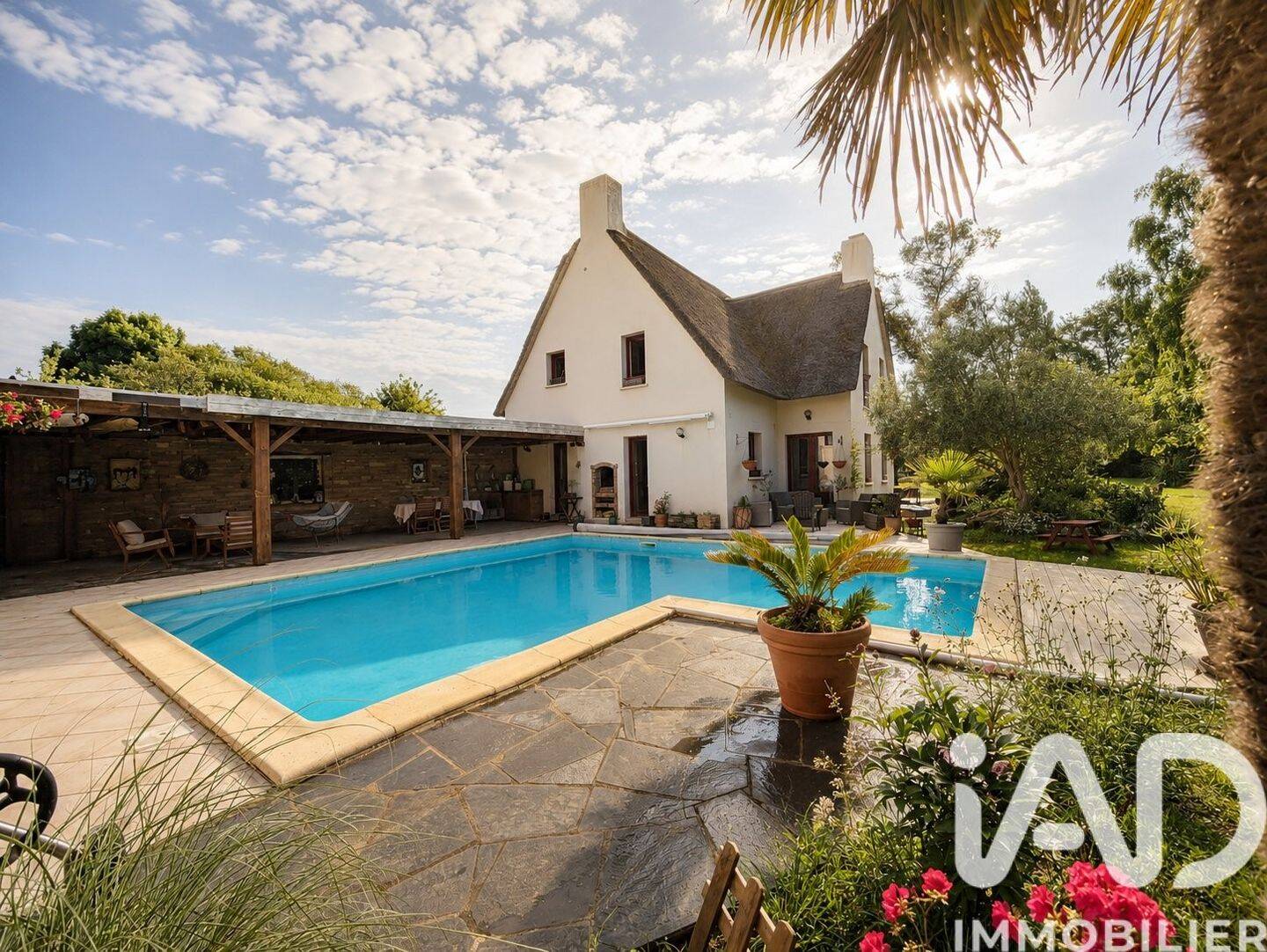 Maison 10 pièces 263 m² · à Saint-Lyphard · 262,8 m² · 850 000 €