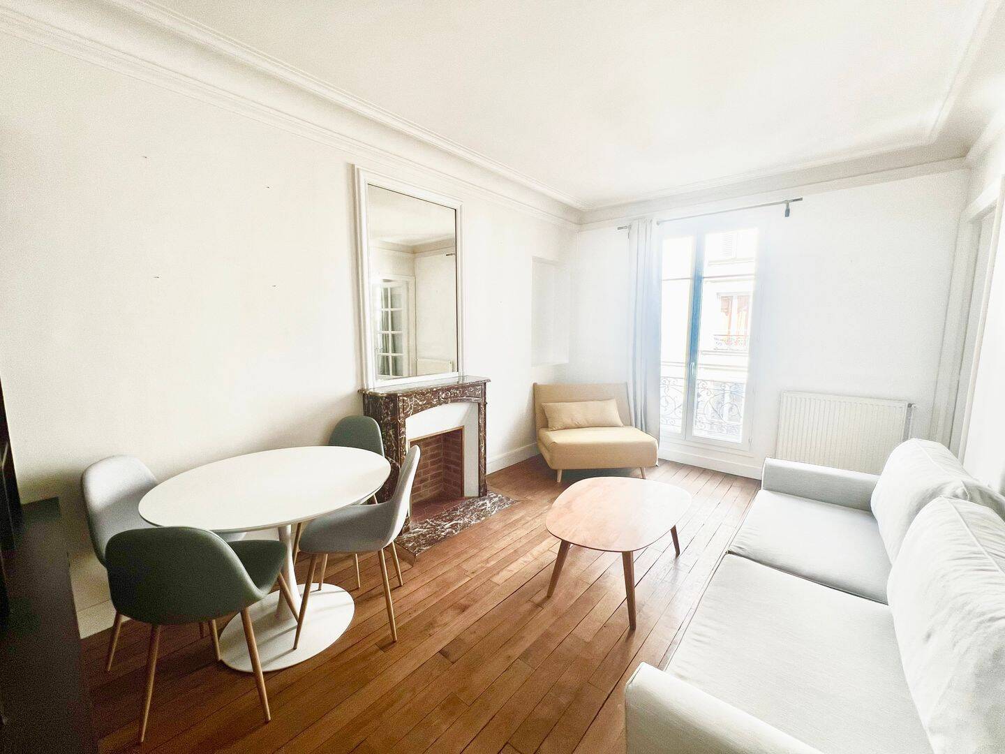 Appartement 2 pièces 43 m² · à Paris 16ème Arrondissement · 43 m² · 2 200 €