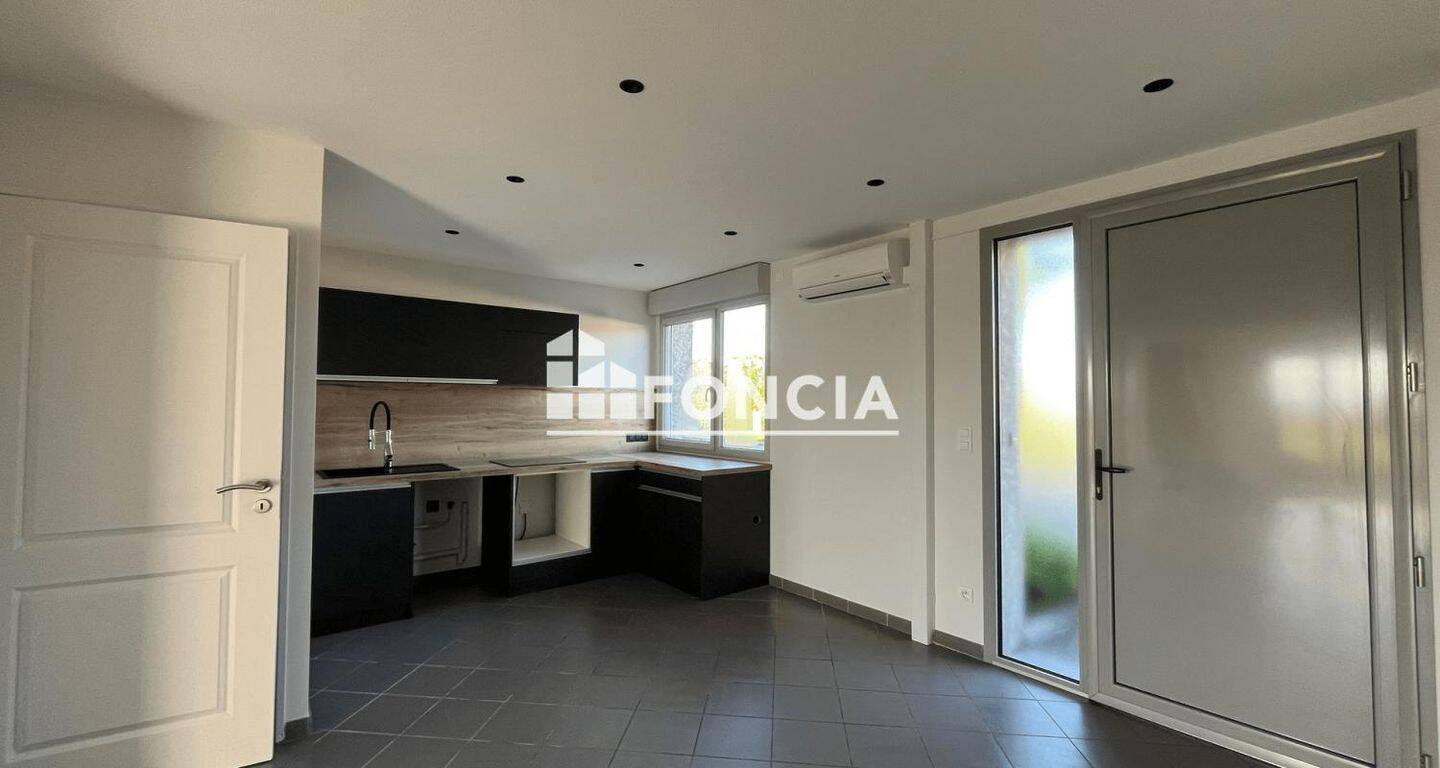 Appartement 4 pièces 78 m² · à Quincieux · 77,7 m² · 950 €/mois