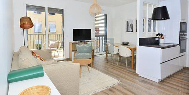 Appartement 2 pièces 54 m² · à Lyon 4ème Arrondissement · 53,7 m² · 1 590 €