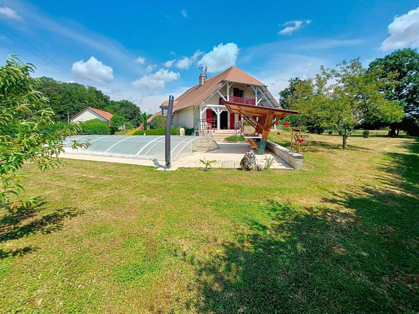 Maison 7 pièces 188 m² · à Séligney · 188 m² · 490 000 €