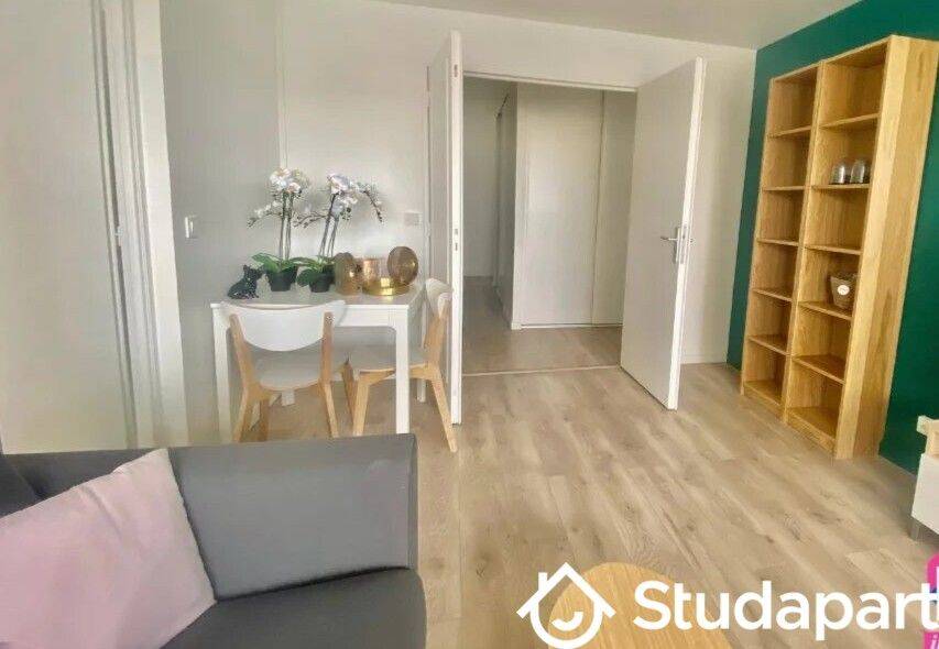 1 pièce 12 m² · à Rouen · 12 m² · 390 €