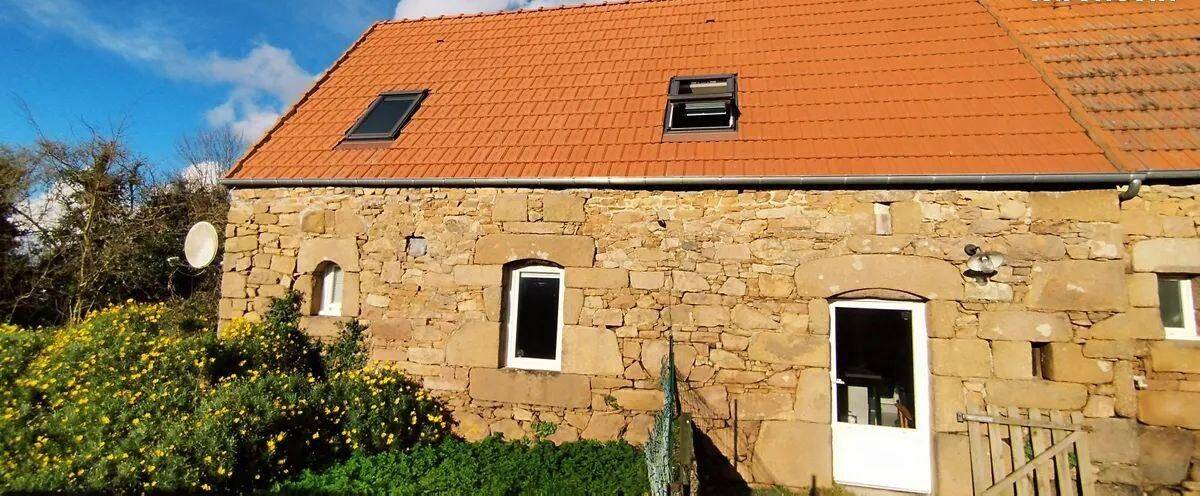 Maison 3 pièces 77 m² · à Trégastel · 77 m² · 950 €