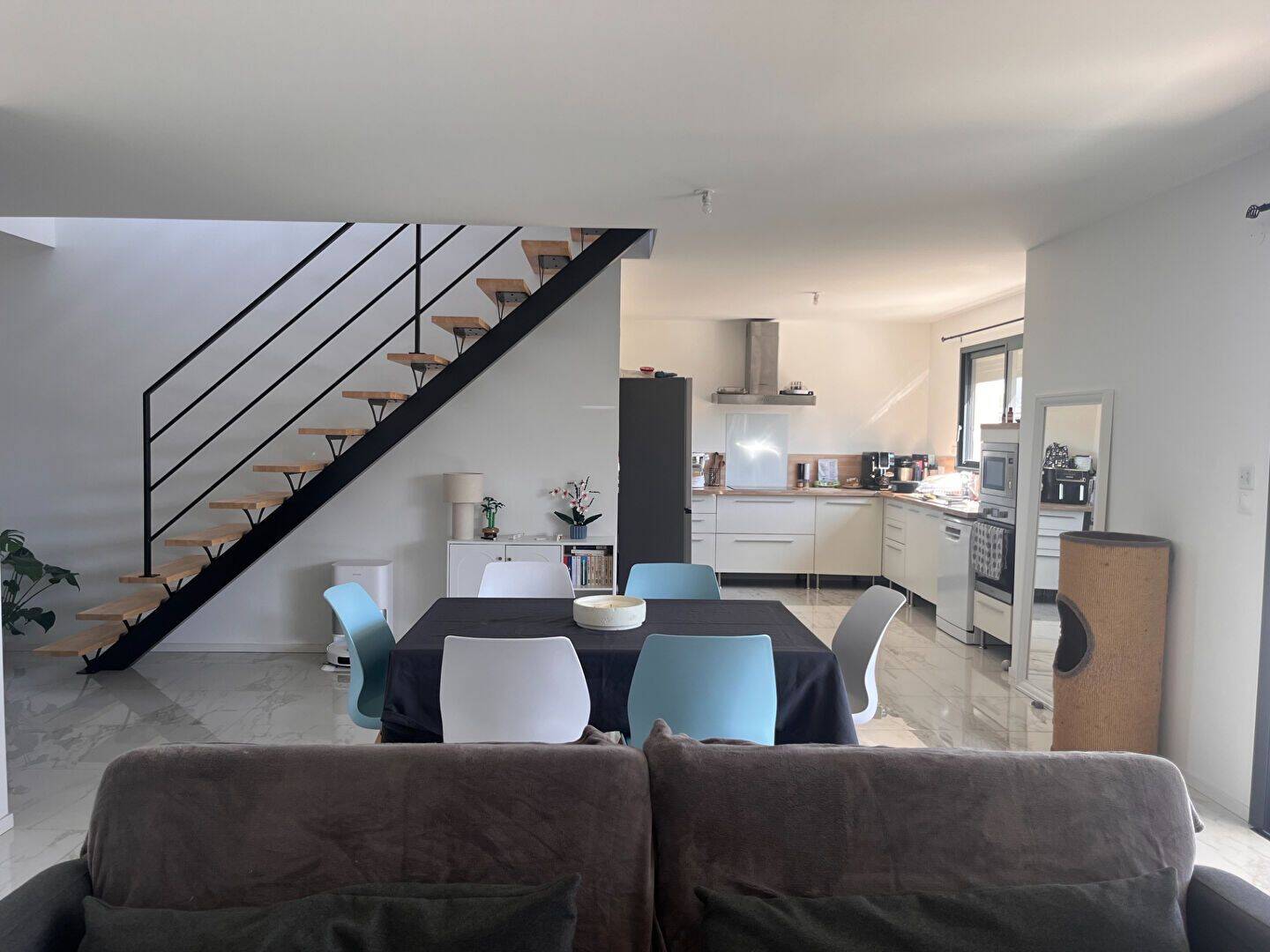 Maison 4 pièces 115 m² · à Corzé · 115,2 m² · 985 €/mois