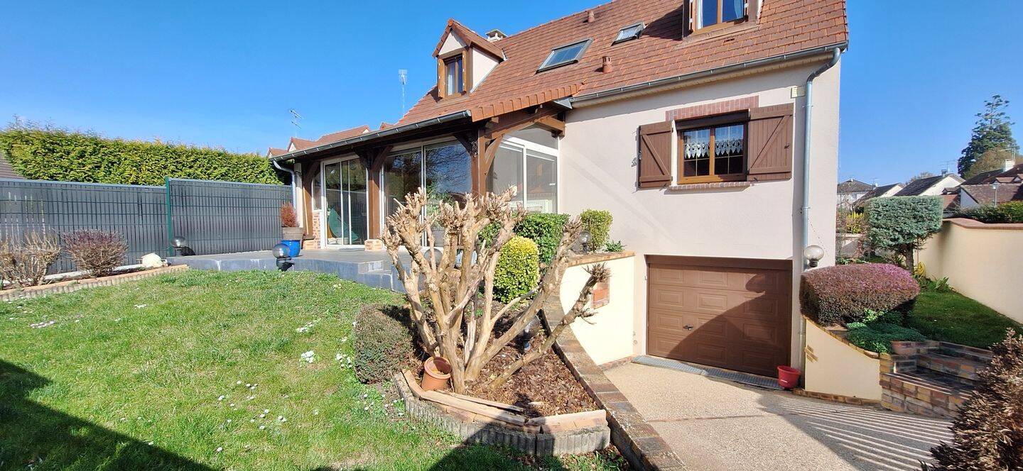 Maison 4 pièces 125 m² · à Sens · 124,9 m² · 229 000 €