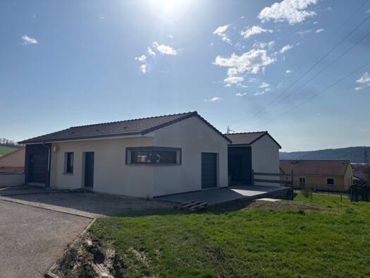 Maison de plain-pied à vendre 233 000 € 5 pièces 3 chambres 140 m² 510 m² de terrain Ligny-en-Barrois 55500