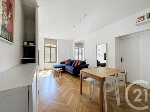 Appartement à vendre 152 000 € 3 pièces 2 chambres 70,4 m² Étage 3/3 Vienne 38200