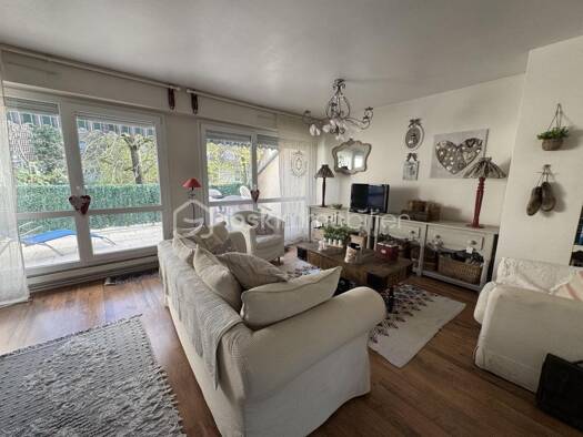 Villa à vendre 185 000 € 5 pièces 3 chambres 99,7 m² Centre Est Saint-Julien-les-Villas 10800