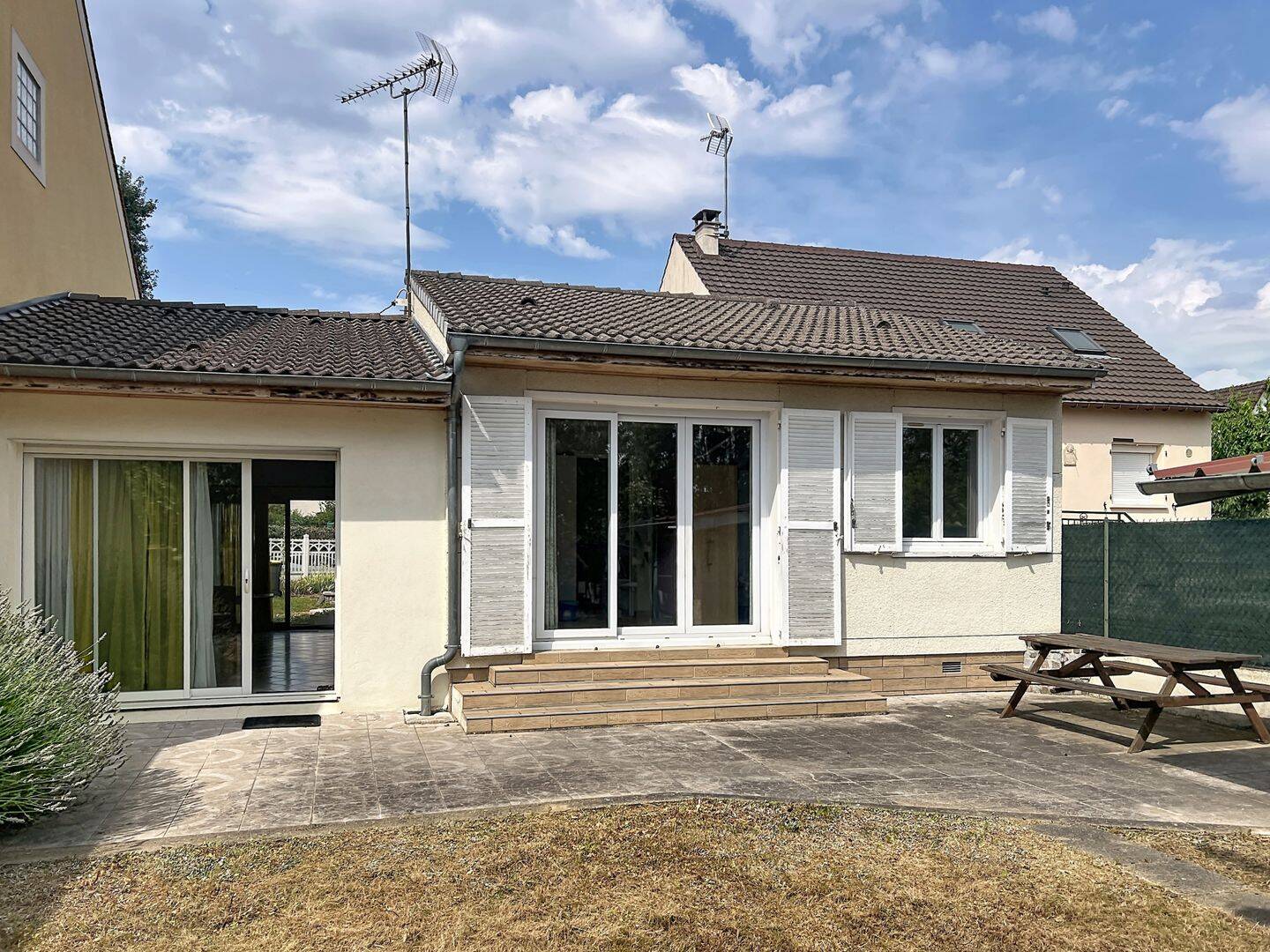 Maison 4 pièces 70 m² · à Sainte-Geneviève-des-Bois · 70 m² · 232 000 €