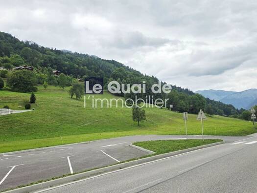 Terrain à vendre 190 000 € 666 m² de terrain Serraval 74230