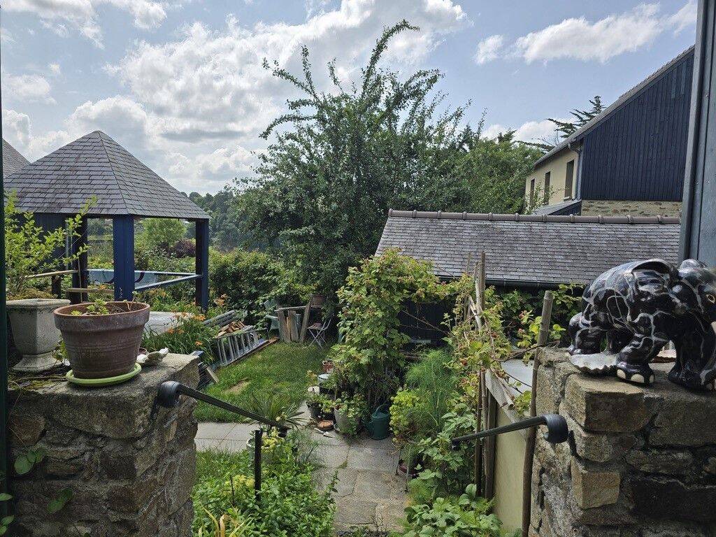 Maison 4 pièces 94 m² · à La Ville-Ès-Nonais · 94 m² · 399 000 €