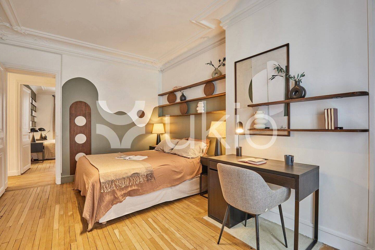 Appartement 4 pièces 100 m² · à Paris 16ème Arrondissement · 100 m² · 6 090 €/mois