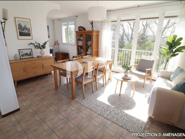 Appartement à vendre 218 000 € 5 pièces 3 chambres 91 m² Étage 2/7 Ouest Avon 77210