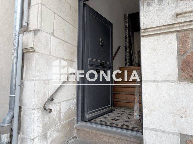 Maison 6 pièces 158 m² · à Cholet · 157,6 m² · 1 500 €