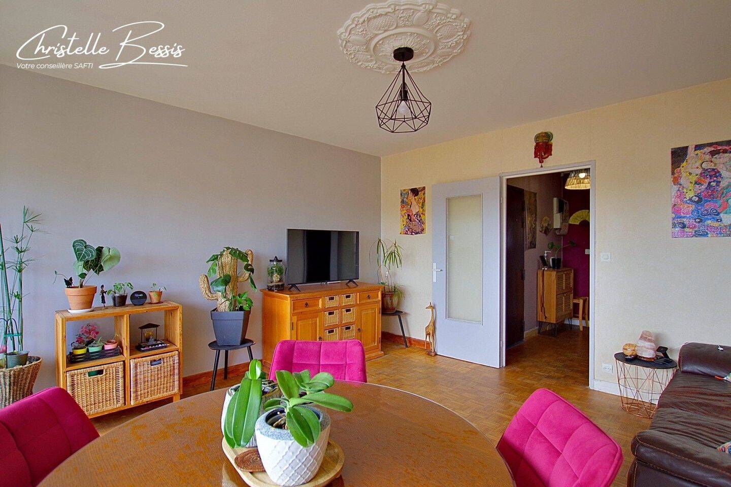 Appartement 5 pièces 95 m² · à Villecresnes · 95 m² · 245 000 €
