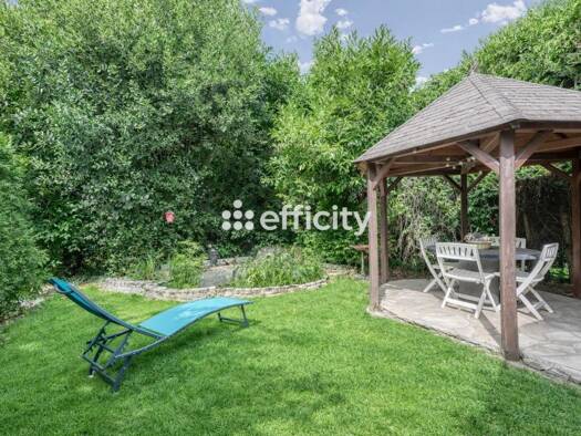 Pavillon à vendre 630 000 € 6 pièces 4 chambres 114 m² 1 354 m² de terrain La Fontaine-Parc des Sceaux-Croix de Berny-Centre Ville Antony 92160