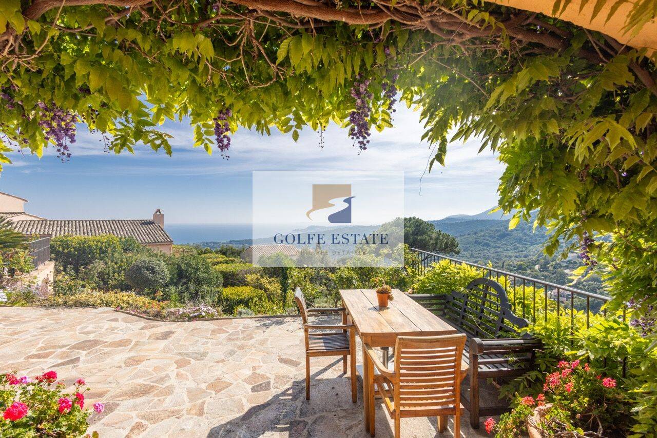 Maison 7 pièces 158 m² · à La Croix-Valmer · 158 m² · 2 290 000 €