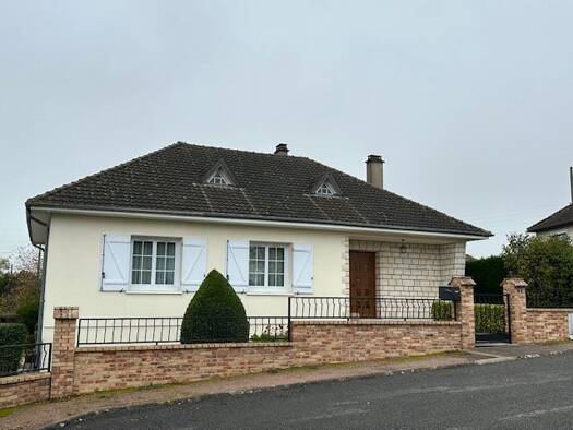 Maison à vendre 145 000 € 5 pièces 3 chambres 135 m² 756 m² de terrain Saint-Martin-des-Champs 18140