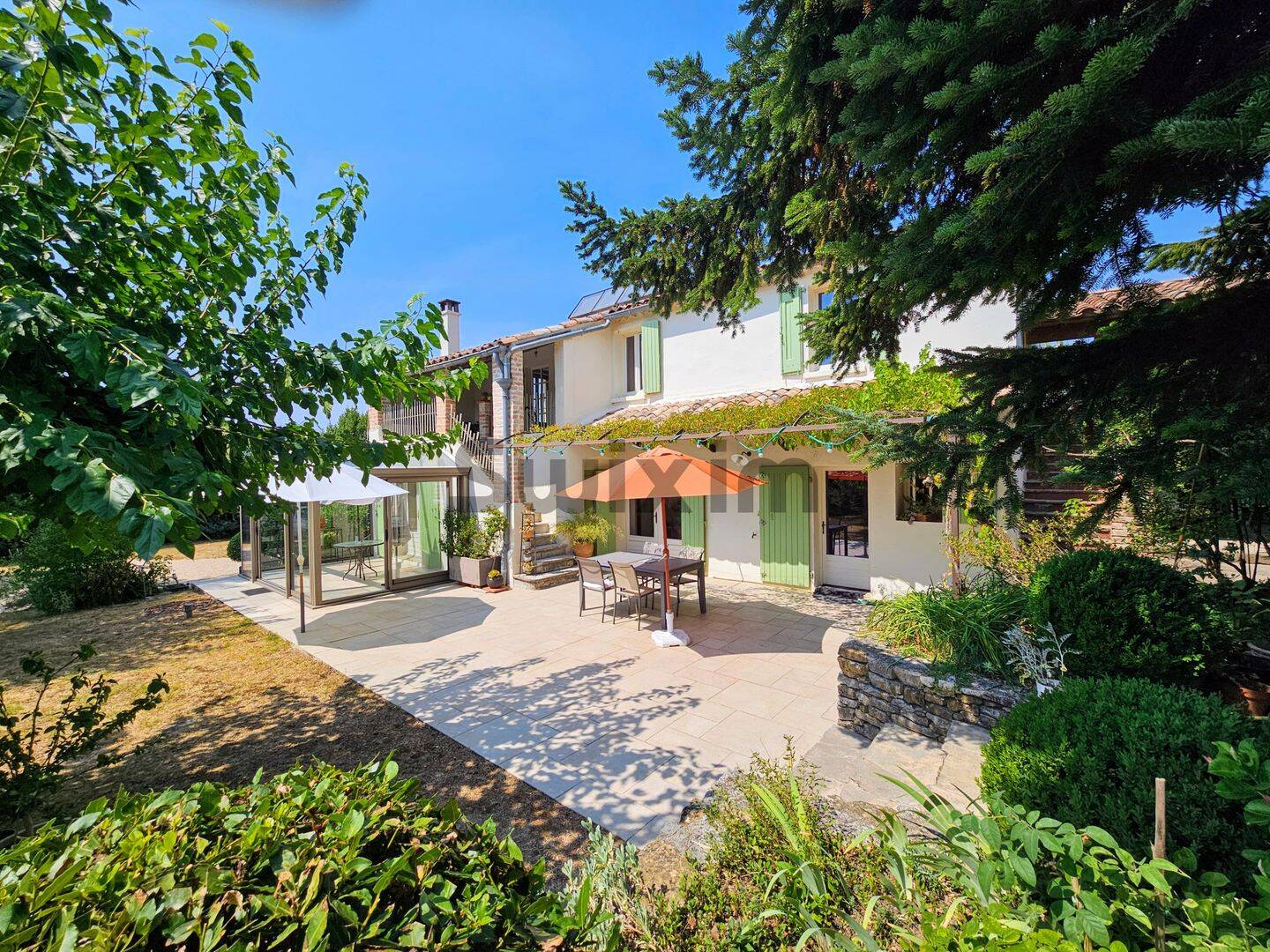 Maison 10 pièces 200 m² · à Alès · 200 m² · 370 000 €