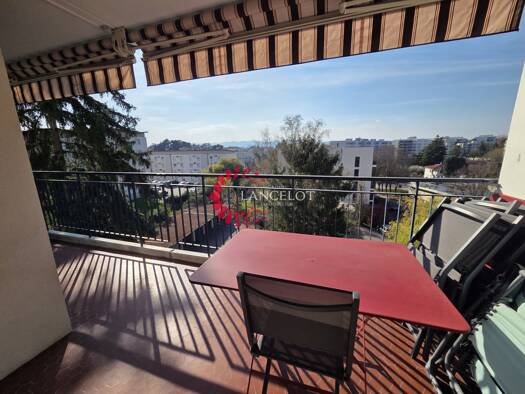 Appartement à vendre 415 000 € 4 pièces 3 chambres 106,5 m² Étage 4/6 Sainte-Foy-lès-Lyon 69110