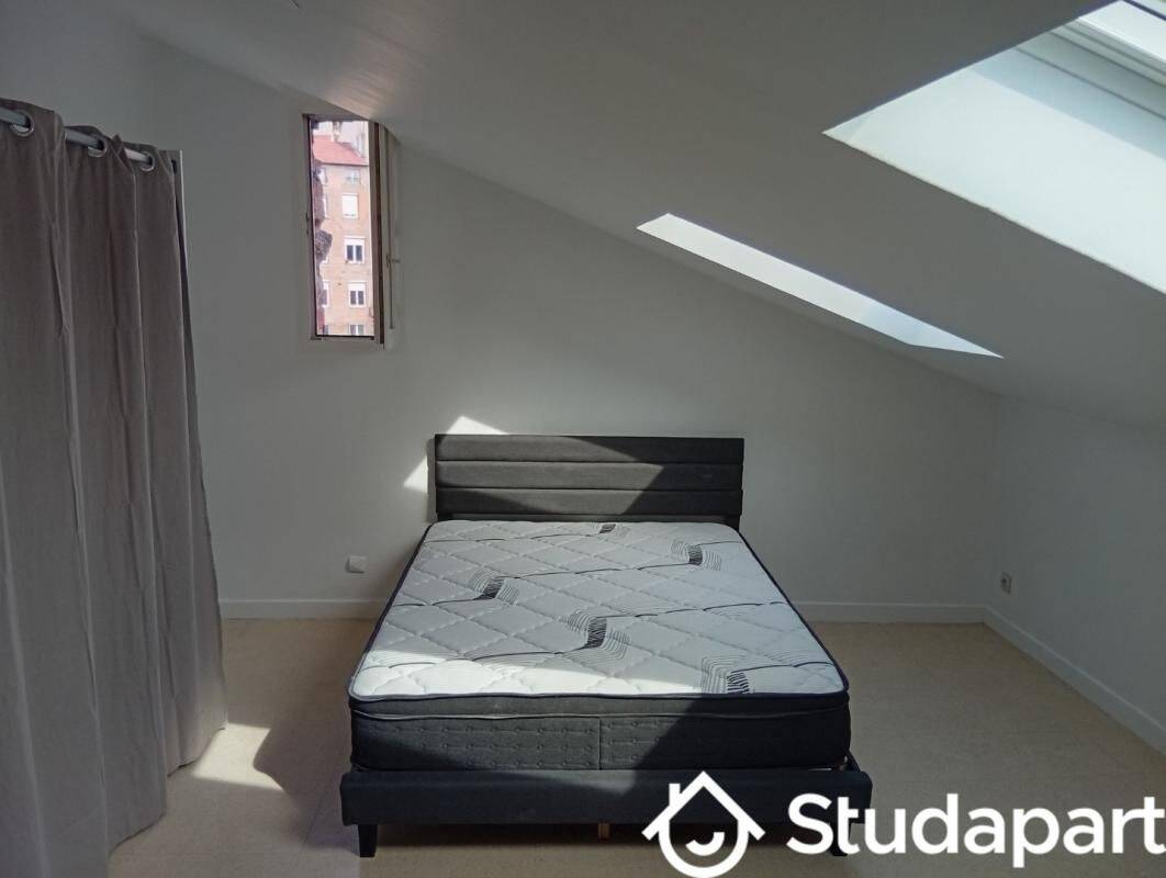 Appartement 5 pièces 88 m² · à Saint-Étienne · 88 m² · 400 €