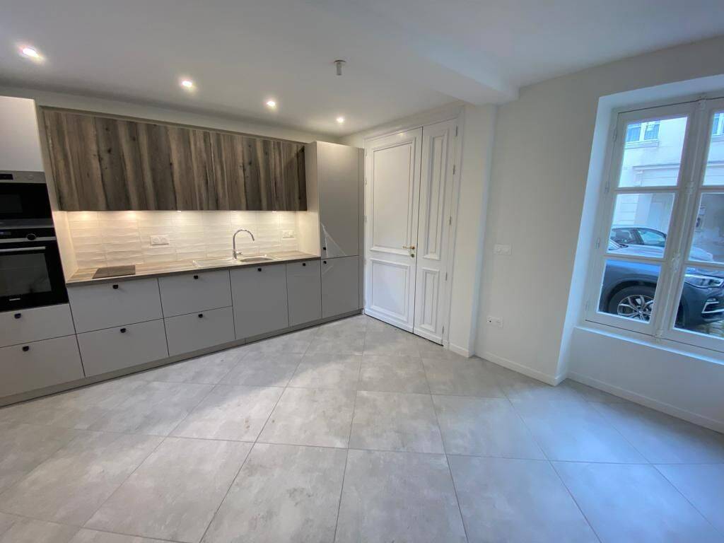 Appartement 2 pièces 33 m² · à Saint-Germain-en-Laye · 32,7 m² · 1 100 €/mois
