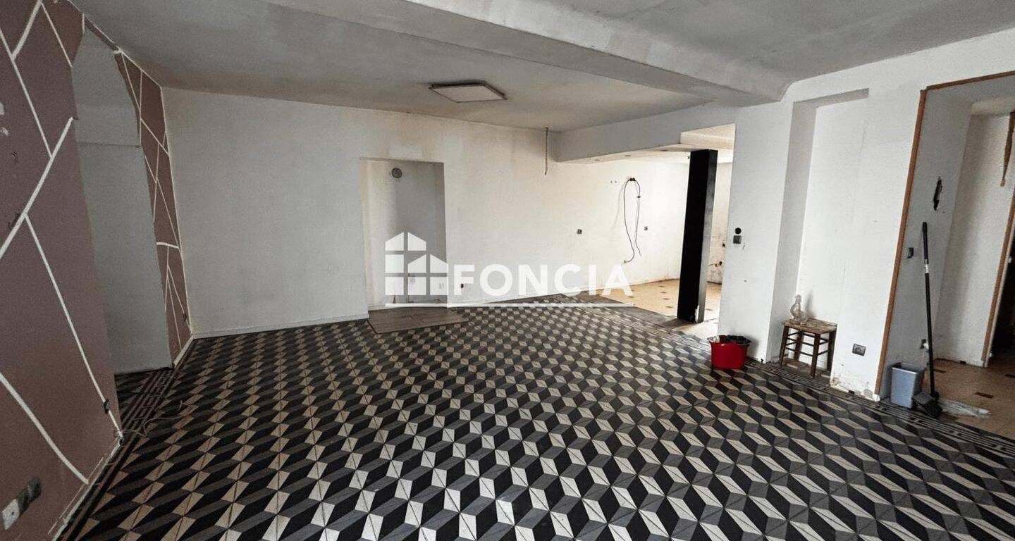 Maison 5 pièces 133 m² · à Fresnay-sur-Sarthe · 133,4 m² · 78 900 €