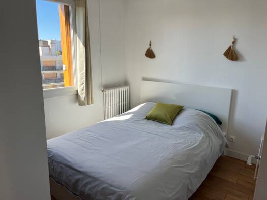 Appartement à vendre 258 000 € 3 pièces 1 chambre 39 m² Étage 4/5 Signac-Murs à Pêches Montreuil 93100