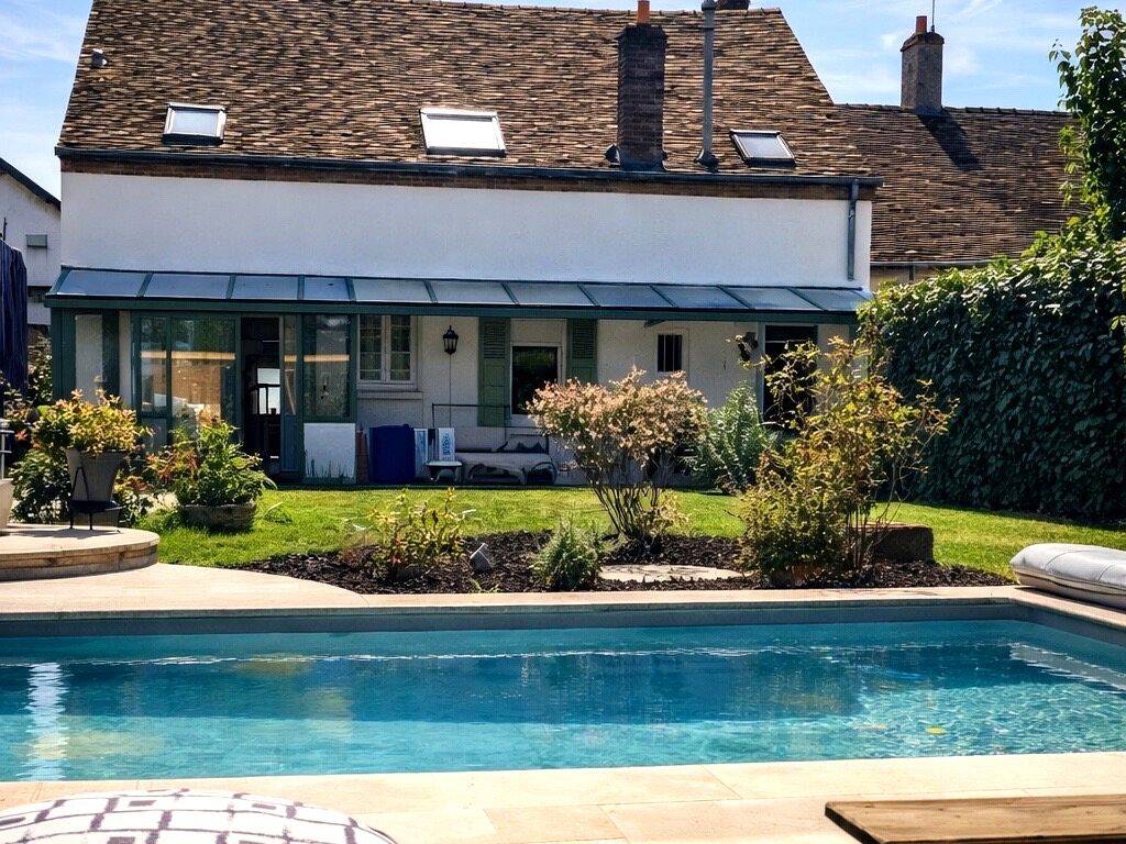 Maison 9 pièces 182 m² · à Montargis · 182 m² · 215 000 €