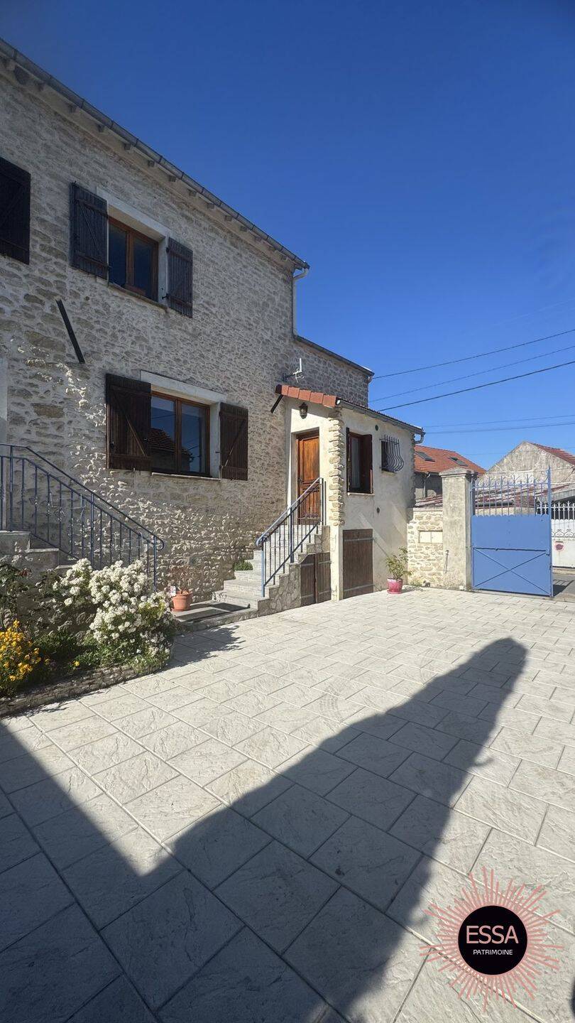 Maison 5 pièces 106 m² · à Bouafle · 106,3 m² · 1 323 €