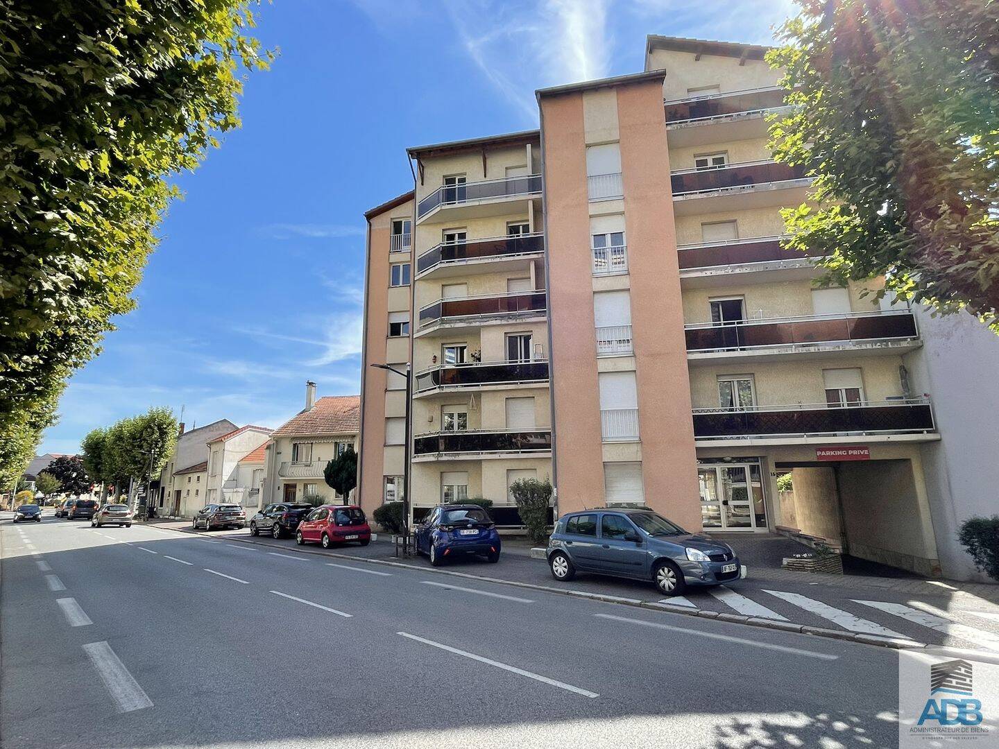Appartement 2 pièces 44 m² · à Roanne · 44 m² · 379 €