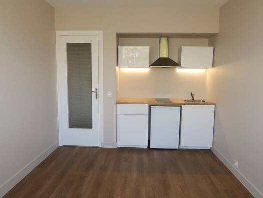 Appartement à louer 510 € 2 pièces 1 chambre 35,8 m² Étage 3/4 Les Roches Chamalieres 63400