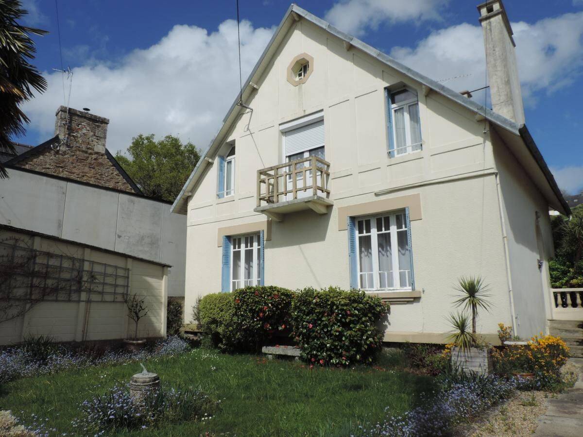 Maison 5 pièces 119 m² · à Belle-Isle-en-Terre · 119 m² · 161 400 €