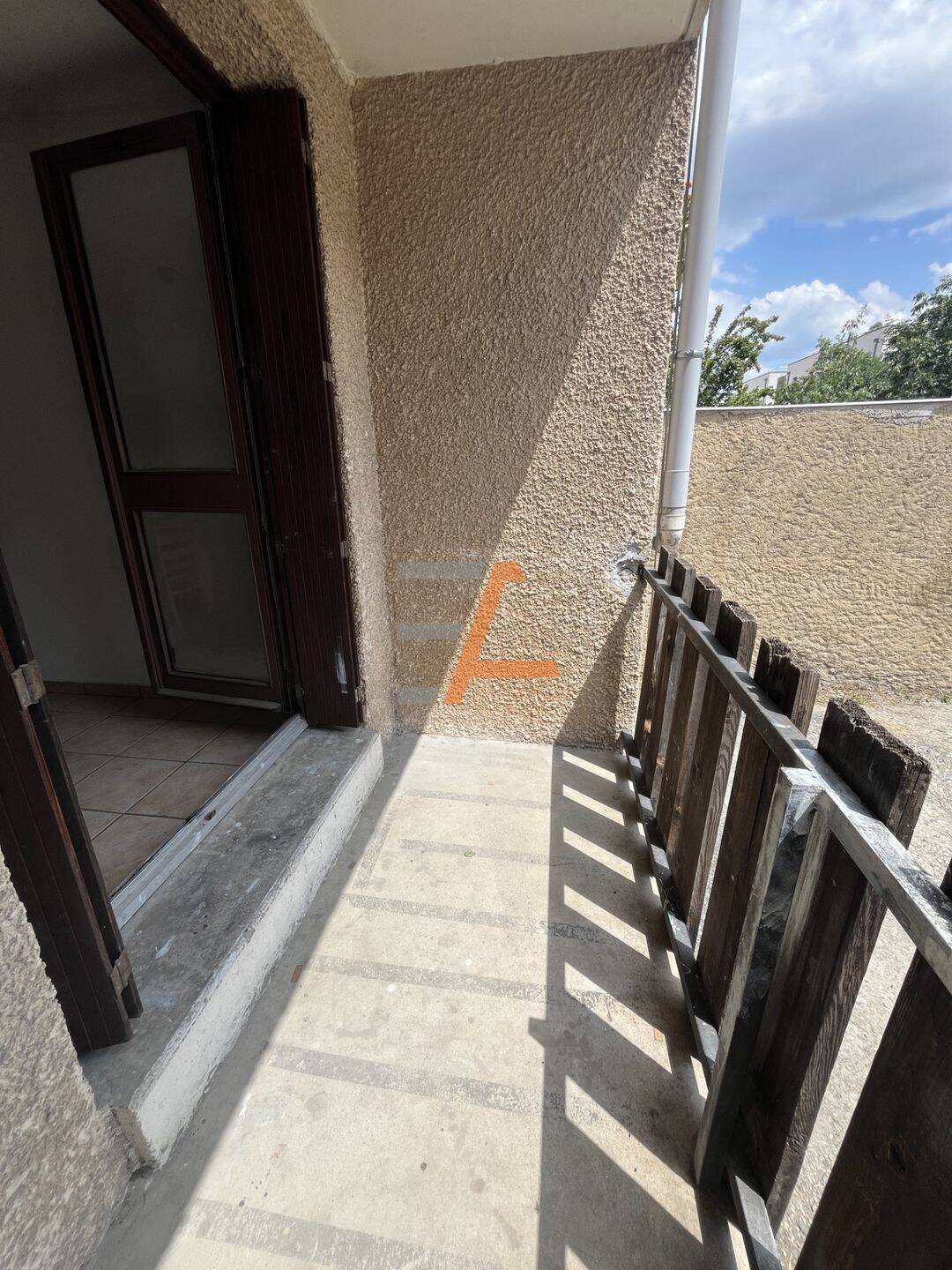 Appartement 2 pièces 61 m² · à St Etienne · 61 m² · 59 000 €